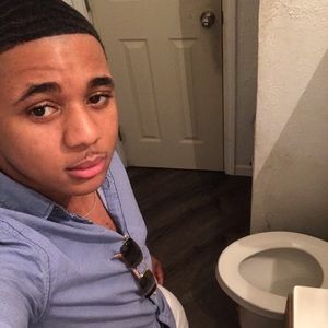 Meet your Posher, Deon